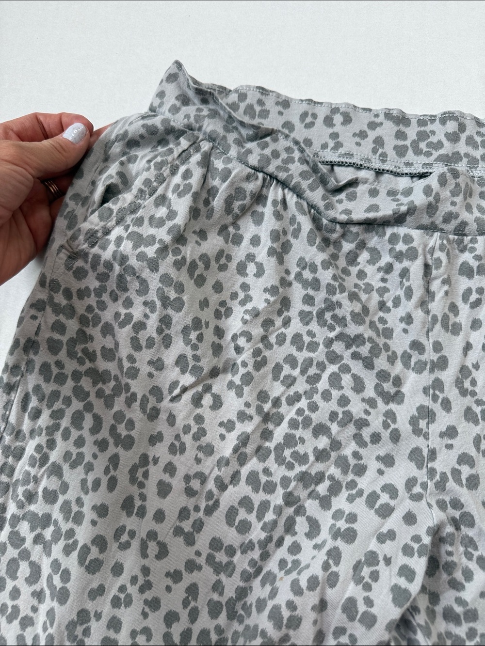 Gap Body Pajama Jogger Animal Print Gray size Medium - Picture 4 of 9